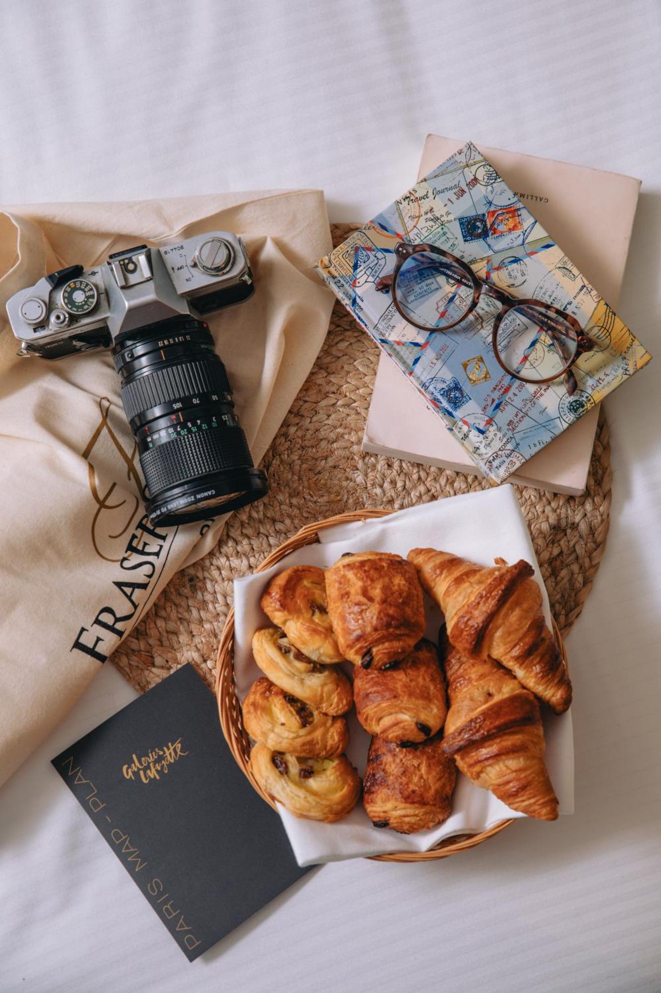 Fraser Suites Paris La Defense Courbevoie Exterior foto Croissants
